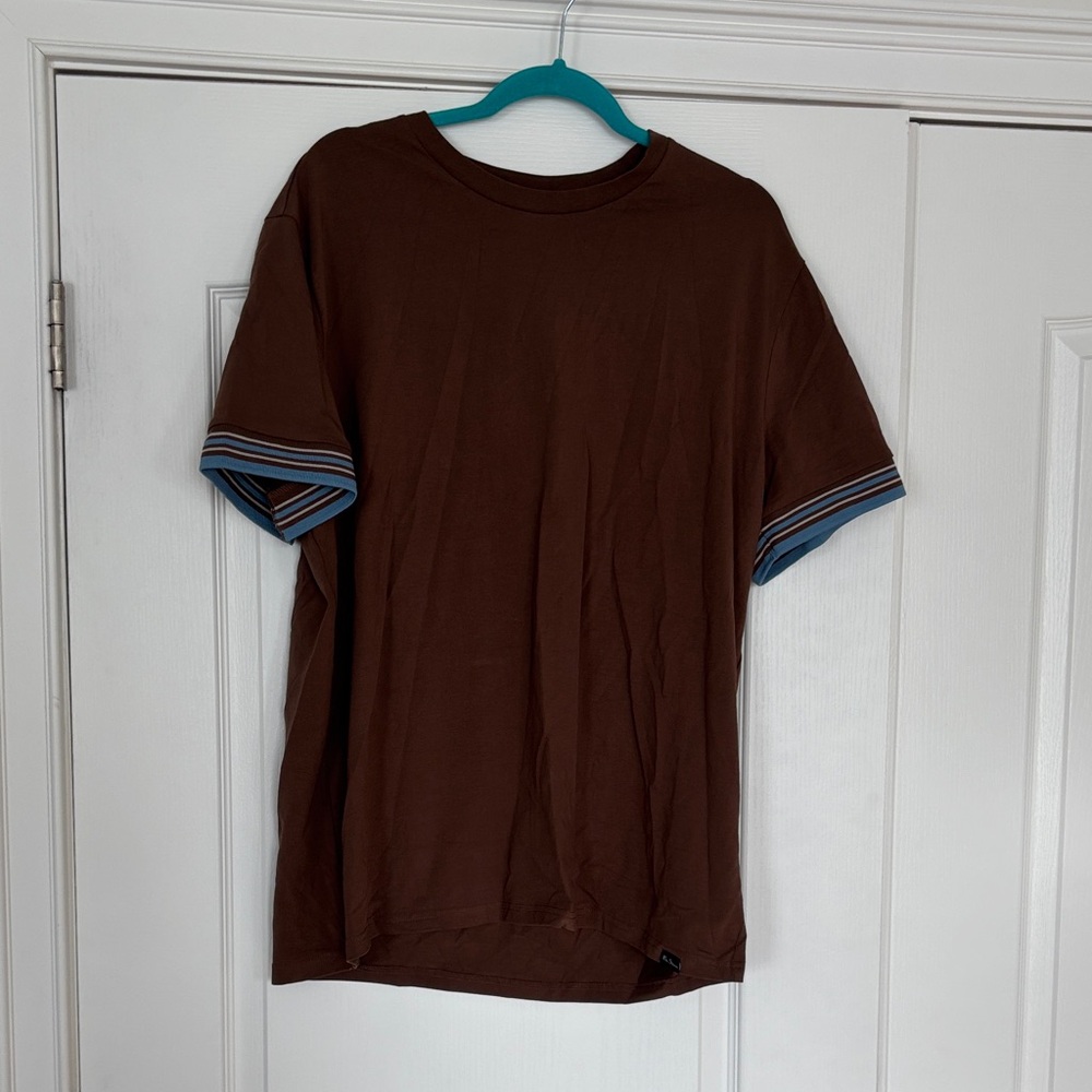NWT Ben Sherman Brown Tee with Blue Striped Sleeves - XL